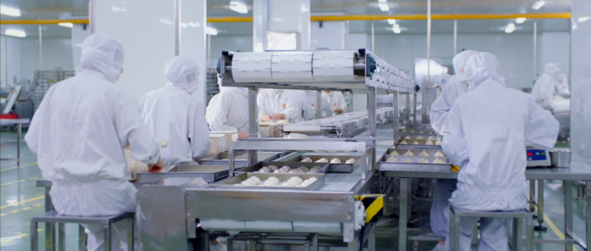 為保證標準化,規?；a,巴比食品花重金在上海建成透明中式面點生產